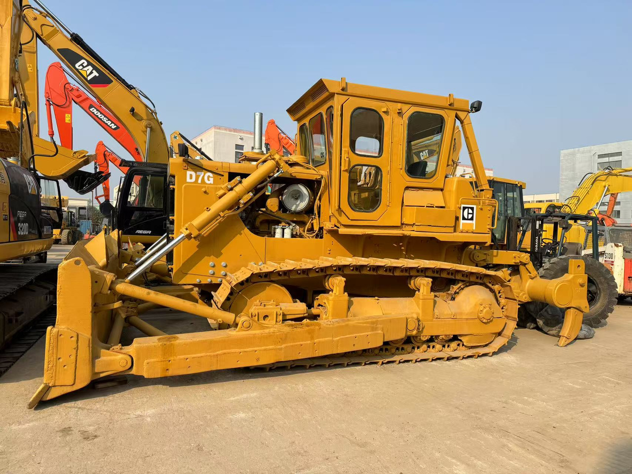 CATERPILLAR D7G - Μπουλντόζα: φωτογραφία 4 CATERPILLAR D7G - Μπουλντόζα: φωτογραφία 4