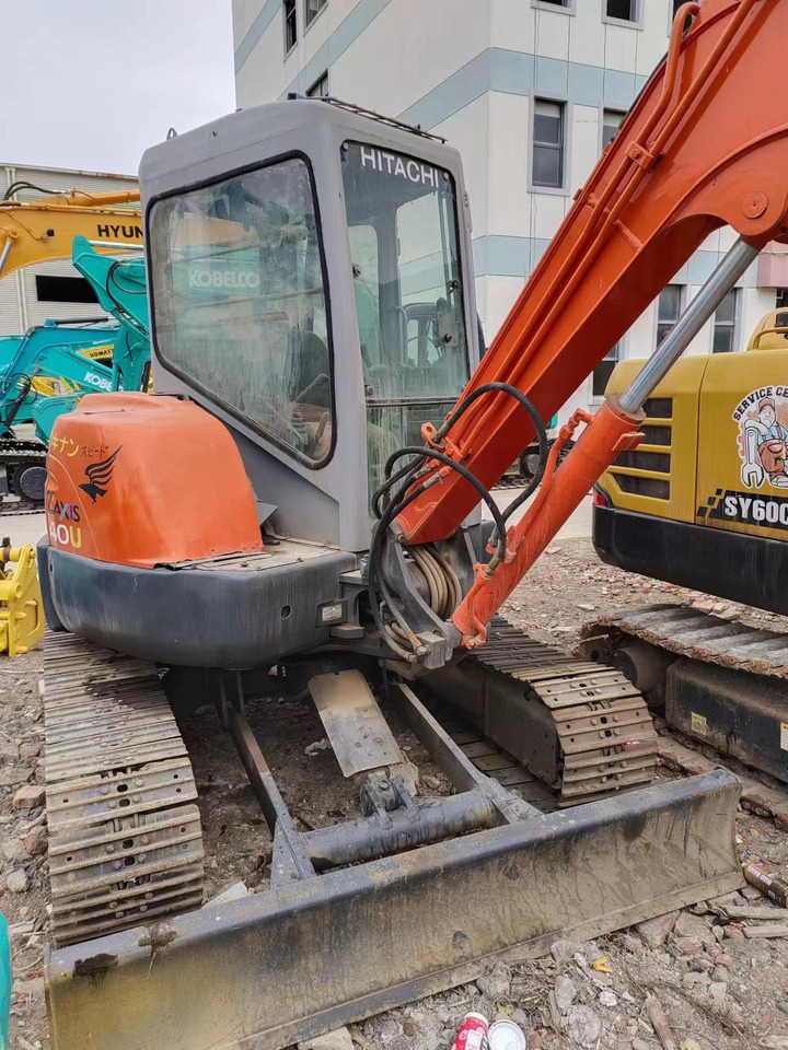HITACHI ZX40U - Μίνι εκσκαφέας: φωτογραφία 3 HITACHI ZX40U - Μίνι εκσκαφέας: φωτογραφία 3