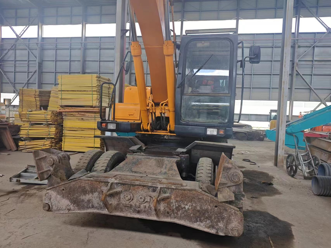 HYUNDAI 210W-7 - Τροχοφόρος εκσκαφέας: φωτογραφία 3 HYUNDAI 210W-7 - Τροχοφόρος εκσκαφέας: φωτογραφία 3