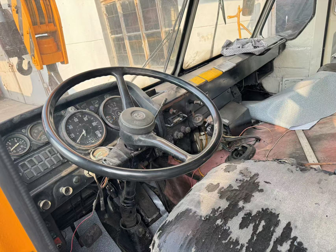 KATO NK400E - Τηλεσκοπικός γερανός: φωτογραφία 3 KATO NK400E - Τηλεσκοπικός γερανός: φωτογραφία 3