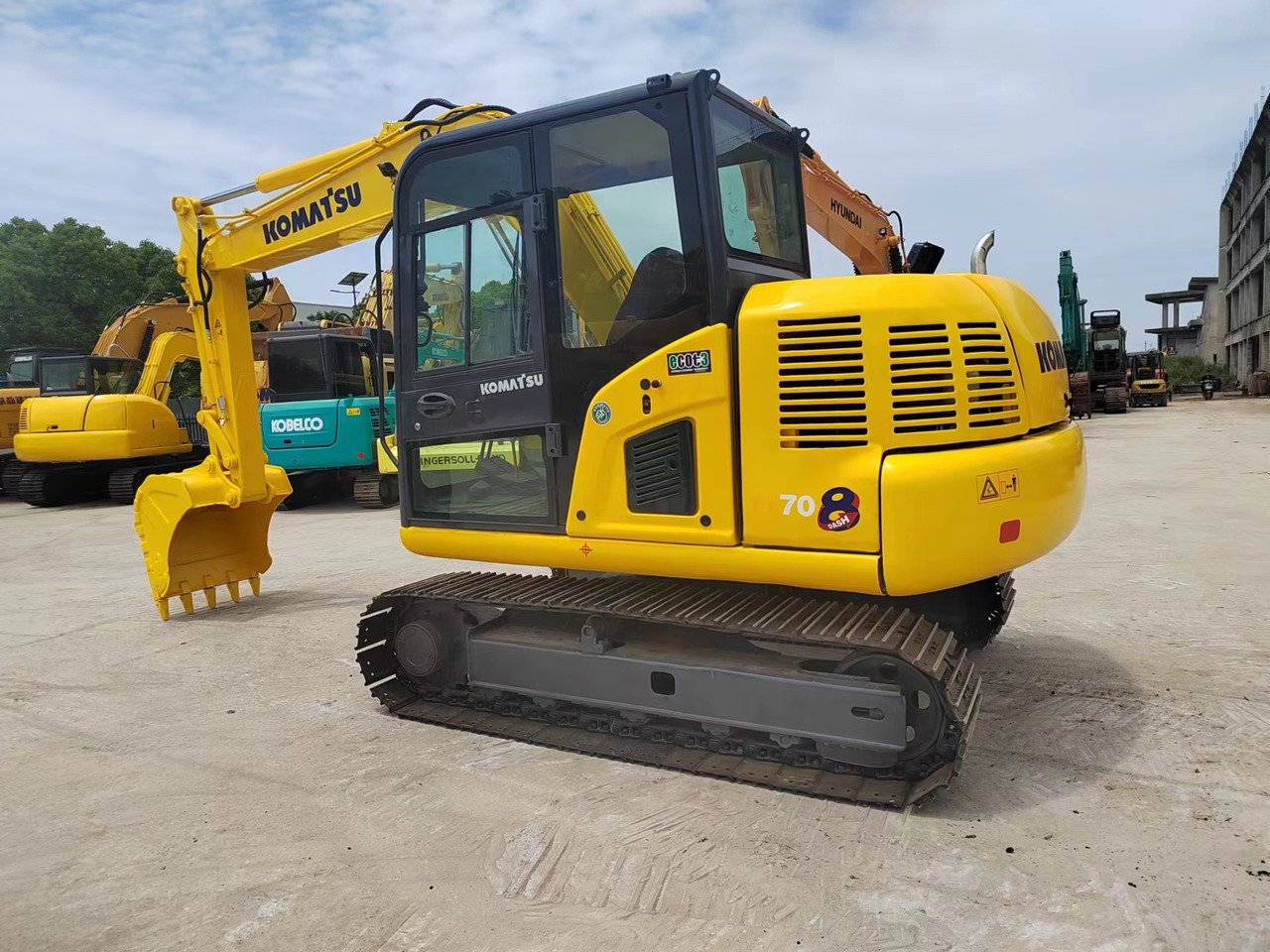 KOMATSU PC70-8 - Ερπυστριοφόρος εκσκαφέας: φωτογραφία 1 KOMATSU PC70-8 - Ερπυστριοφόρος εκσκαφέας: φωτογραφία 1