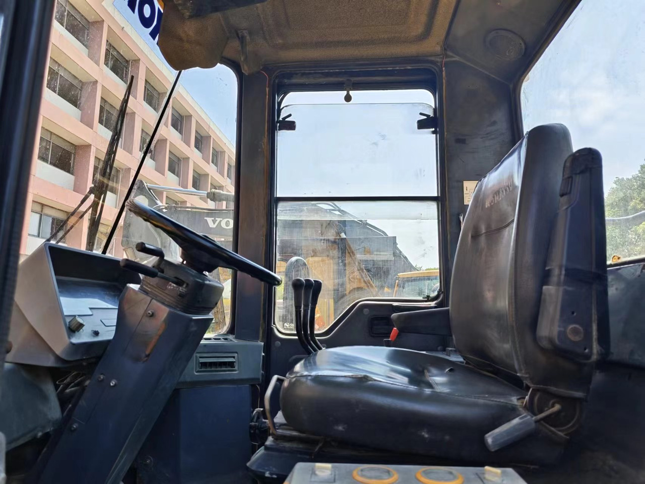 KOMATSU WA470-3 - Ελαστιχοφόρος φορτωτής: φωτογραφία 5 KOMATSU WA470-3 - Ελαστιχοφόρος φορτωτής: φωτογραφία 5