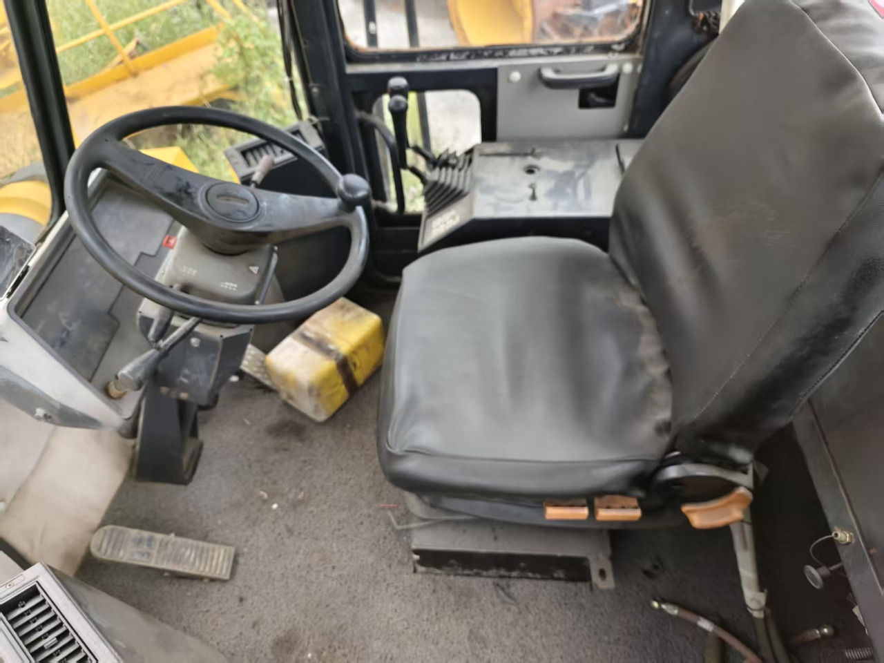 KOMATSU WA470 - Ελαστιχοφόρος φορτωτής: φωτογραφία 5 KOMATSU WA470 - Ελαστιχοφόρος φορτωτής: φωτογραφία 5