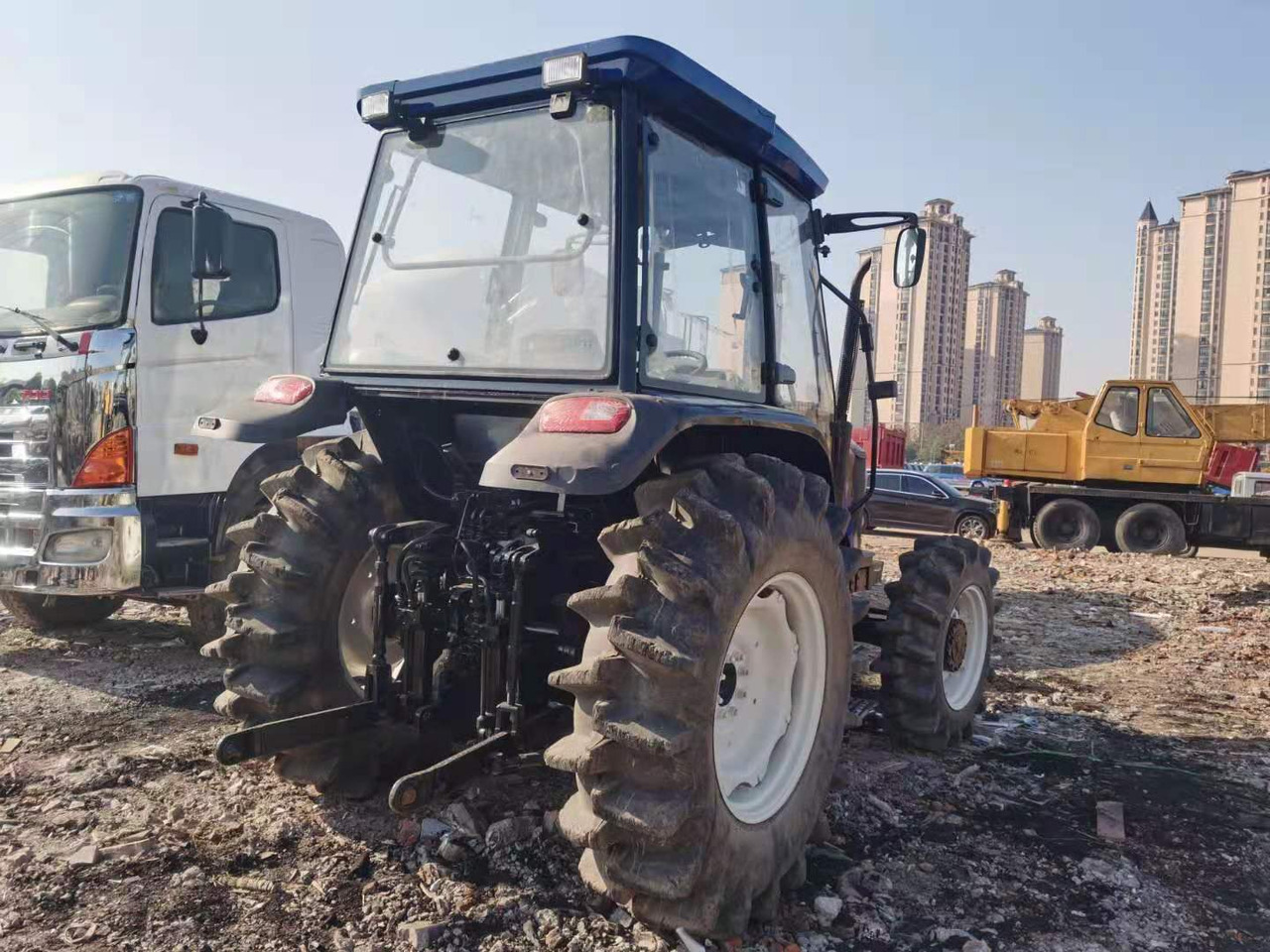 LOVOL M1104 - Τρακτέρ: φωτογραφία 4 LOVOL M1104 - Τρακτέρ: φωτογραφία 4