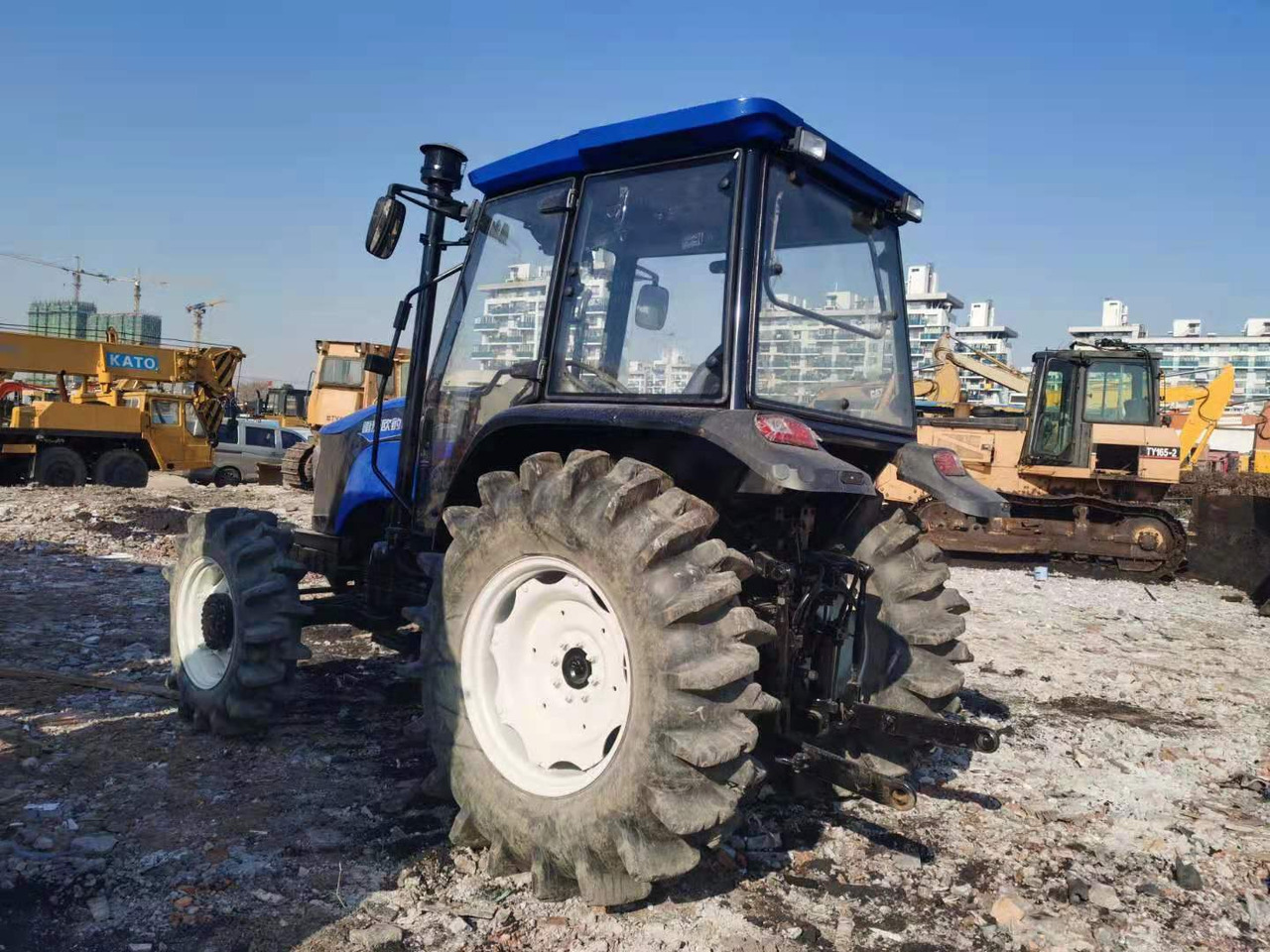 LOVOL M1104 - Τρακτέρ: φωτογραφία 2 LOVOL M1104 - Τρακτέρ: φωτογραφία 2