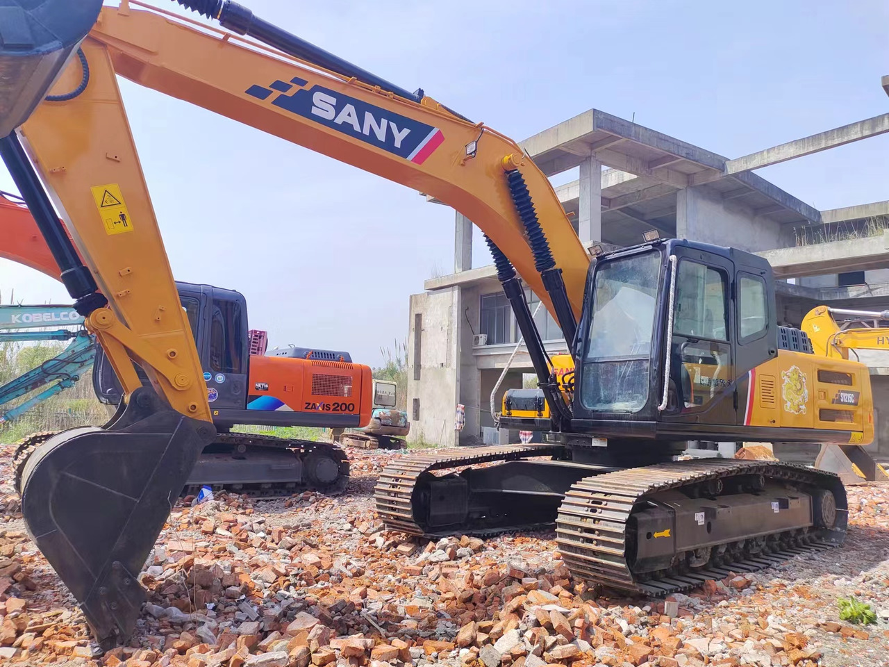 SANY SY215C - Ερπυστριοφόρος εκσκαφέας: φωτογραφία 1 SANY SY215C - Ερπυστριοφόρος εκσκαφέας: φωτογραφία 1