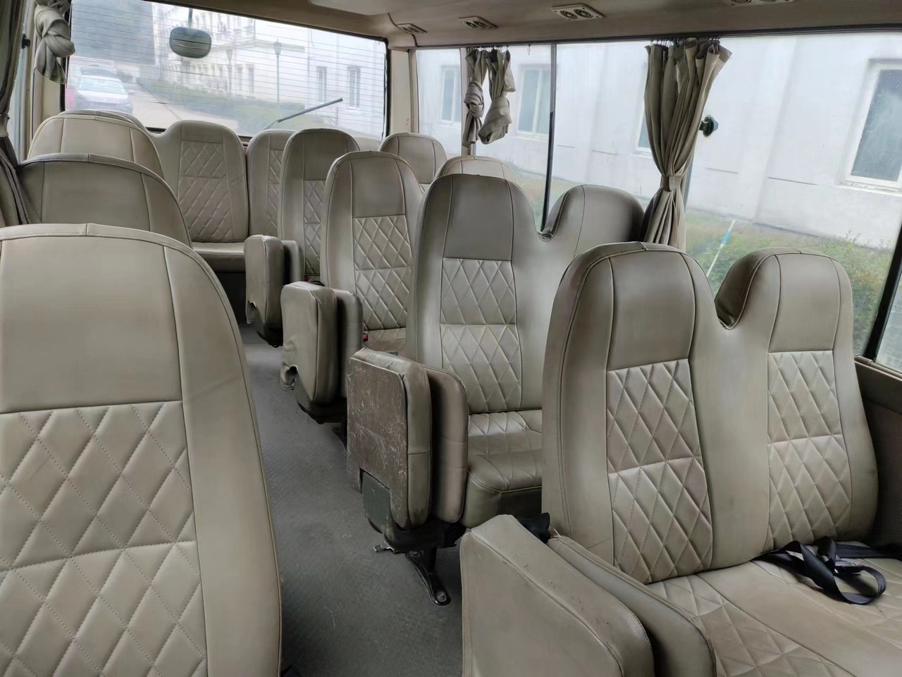 TOYOTA Coaster - Προαστιακό λεωφορείο: φωτογραφία 3 TOYOTA Coaster - Προαστιακό λεωφορείο: φωτογραφία 3