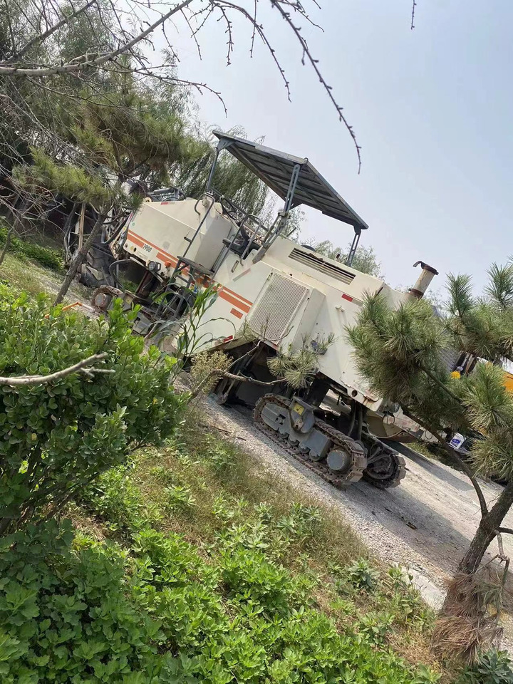 WIRTGEN 1900 - Φρέζα ασφάλτου: φωτογραφία 2 WIRTGEN 1900 - Φρέζα ασφάλτου: φωτογραφία 2