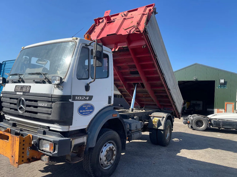 Mercedes-Benz SK 1824 TIPPER 4x4 - Φορτηγό ανατρεπόμενο: φωτογραφία 2 Mercedes-Benz SK 1824 TIPPER 4x4 - Φορτηγό ανατρεπόμενο: φωτογραφία 2