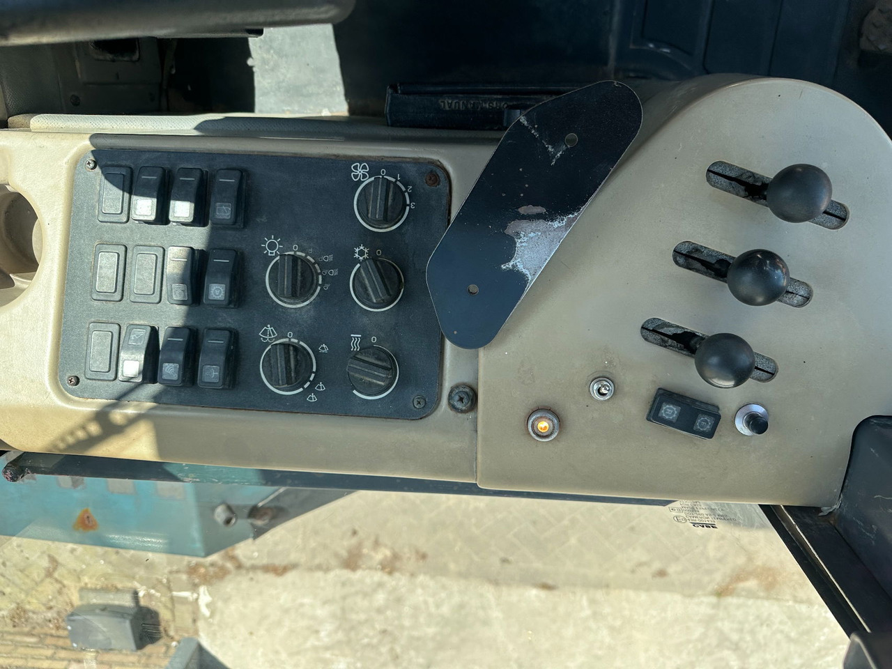 Ελαστιχοφόρος φορτωτής Case 521D: φωτογραφία 26