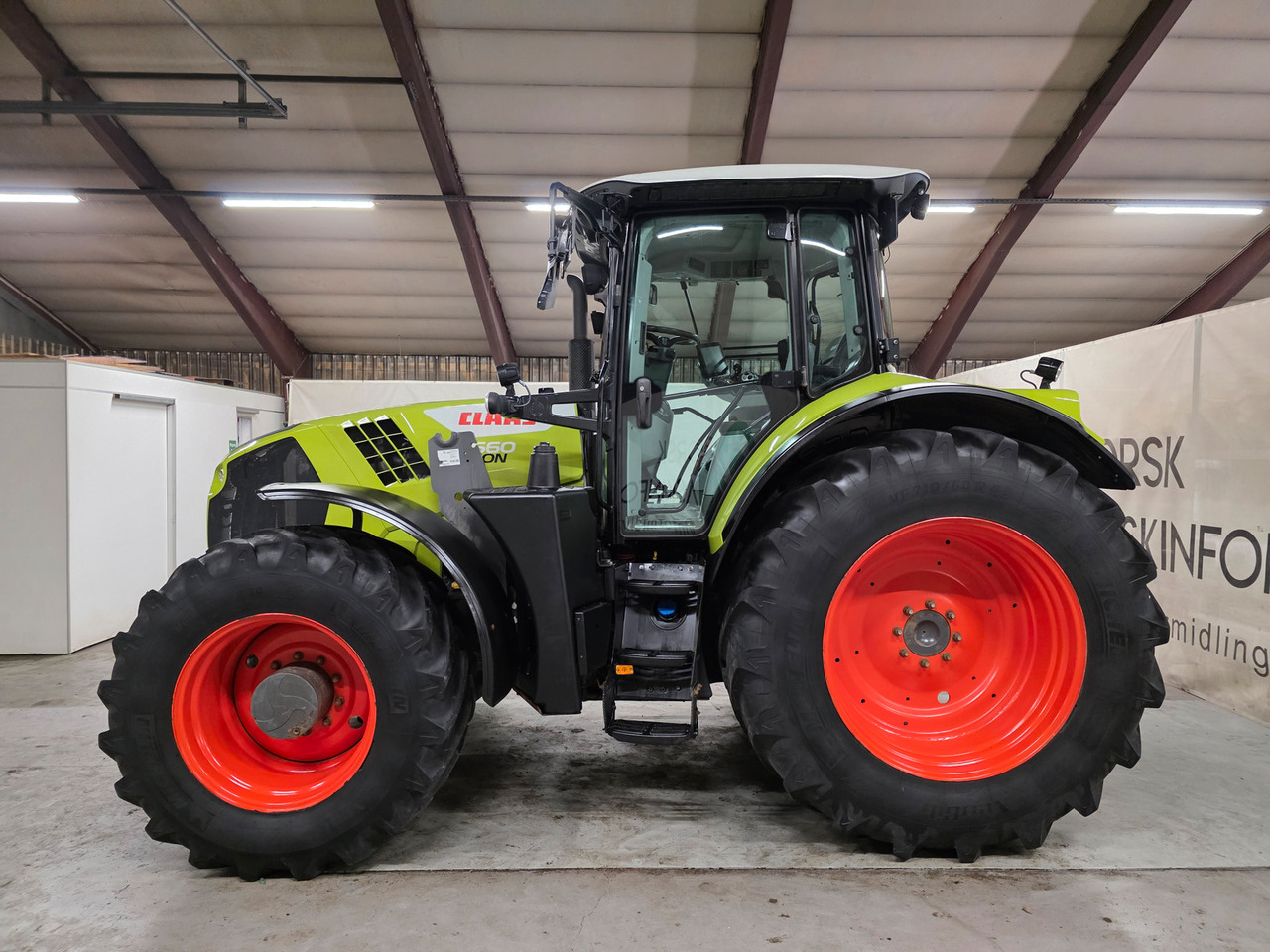 CLAAS Arion 660 C-Matic - Τρακτέρ: φωτογραφία 2 CLAAS Arion 660 C-Matic - Τρακτέρ: φωτογραφία 2