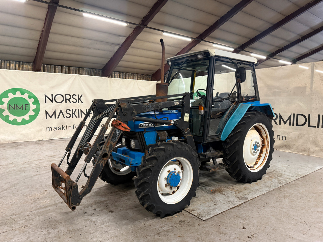 Ford 4630 - Τρακτέρ: φωτογραφία 1 Ford 4630 - Τρακτέρ: φωτογραφία 1