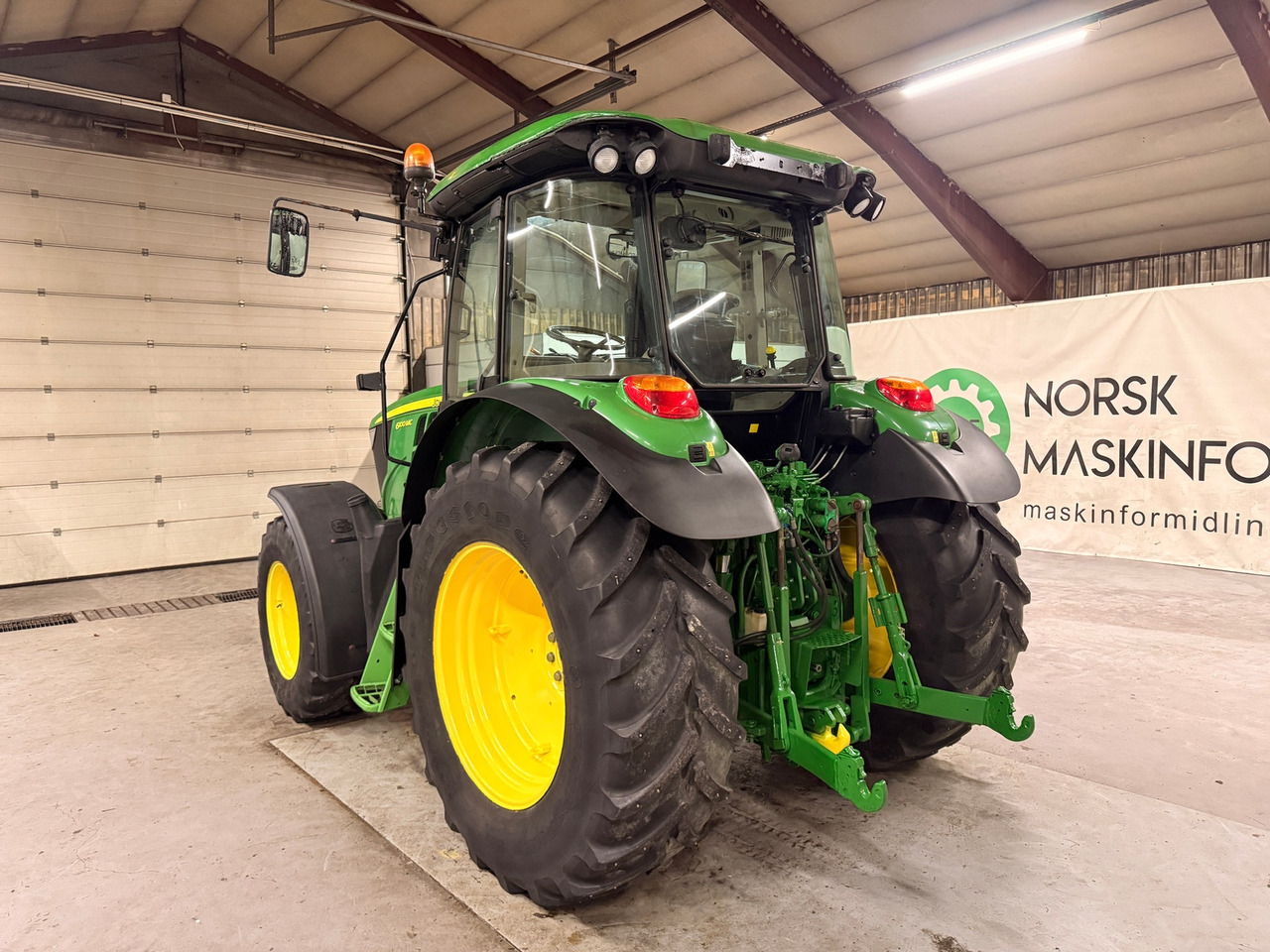 John Deere 6100MC 40 km/t - Τρακτέρ: φωτογραφία 3 John Deere 6100MC 40 km/t - Τρακτέρ: φωτογραφία 3