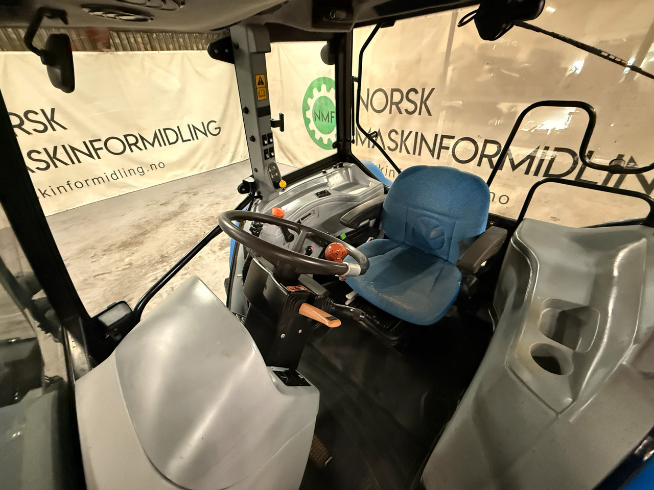 Τρακτέρ New Holland T5060: φωτογραφία 13
