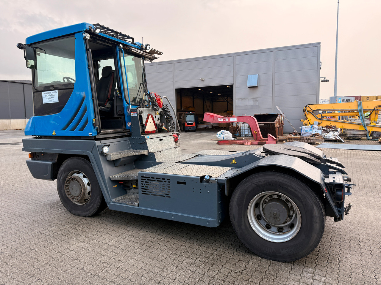 Terberg RT223 4x4 - Τράκτορες τελωνείων: φωτογραφία 4 Terberg RT223 4x4 - Τράκτορες τελωνείων: φωτογραφία 4