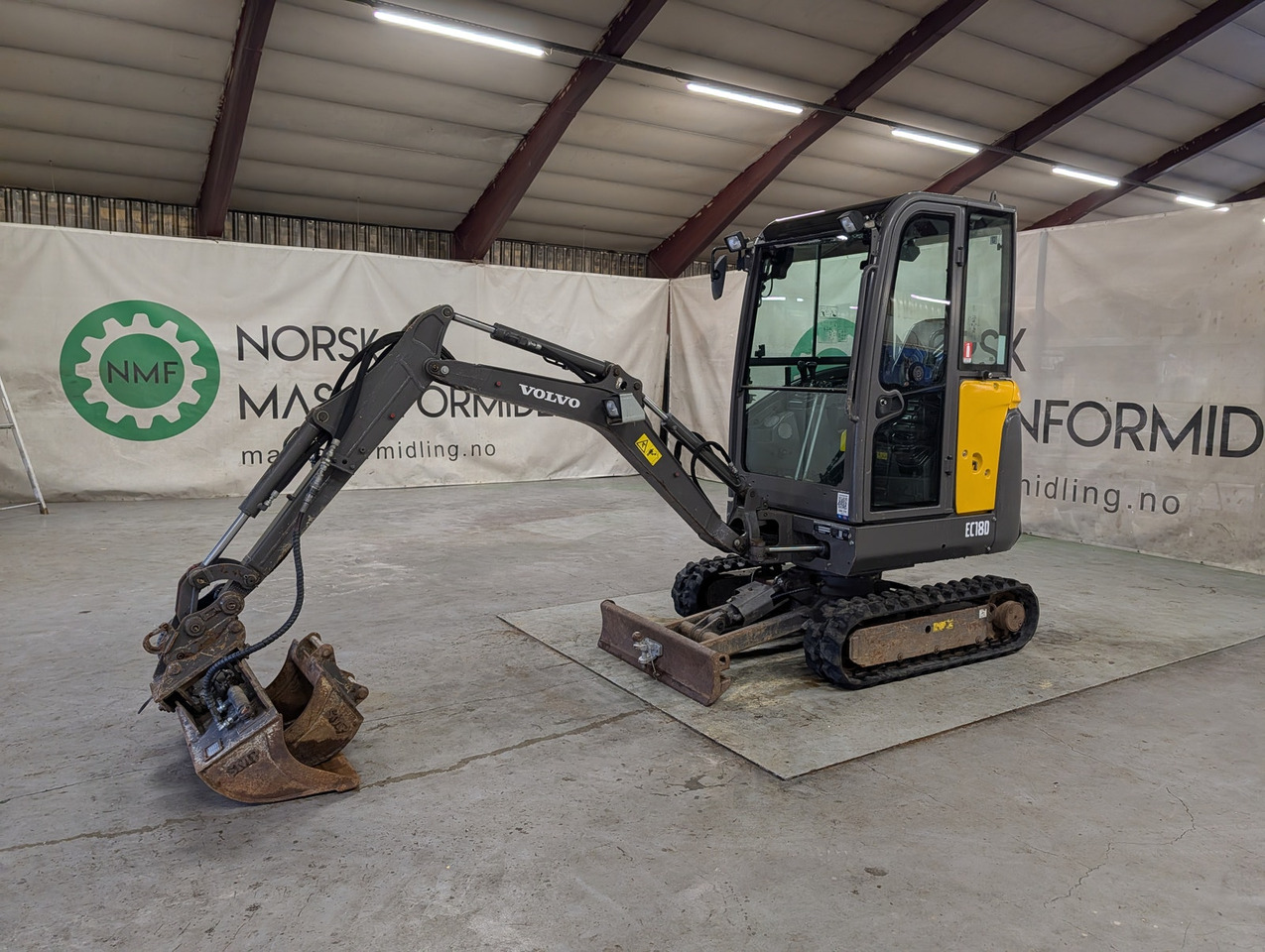 Volvo ECR18D - Μίνι εκσκαφέας: φωτογραφία 1 Volvo ECR18D - Μίνι εκσκαφέας: φωτογραφία 1