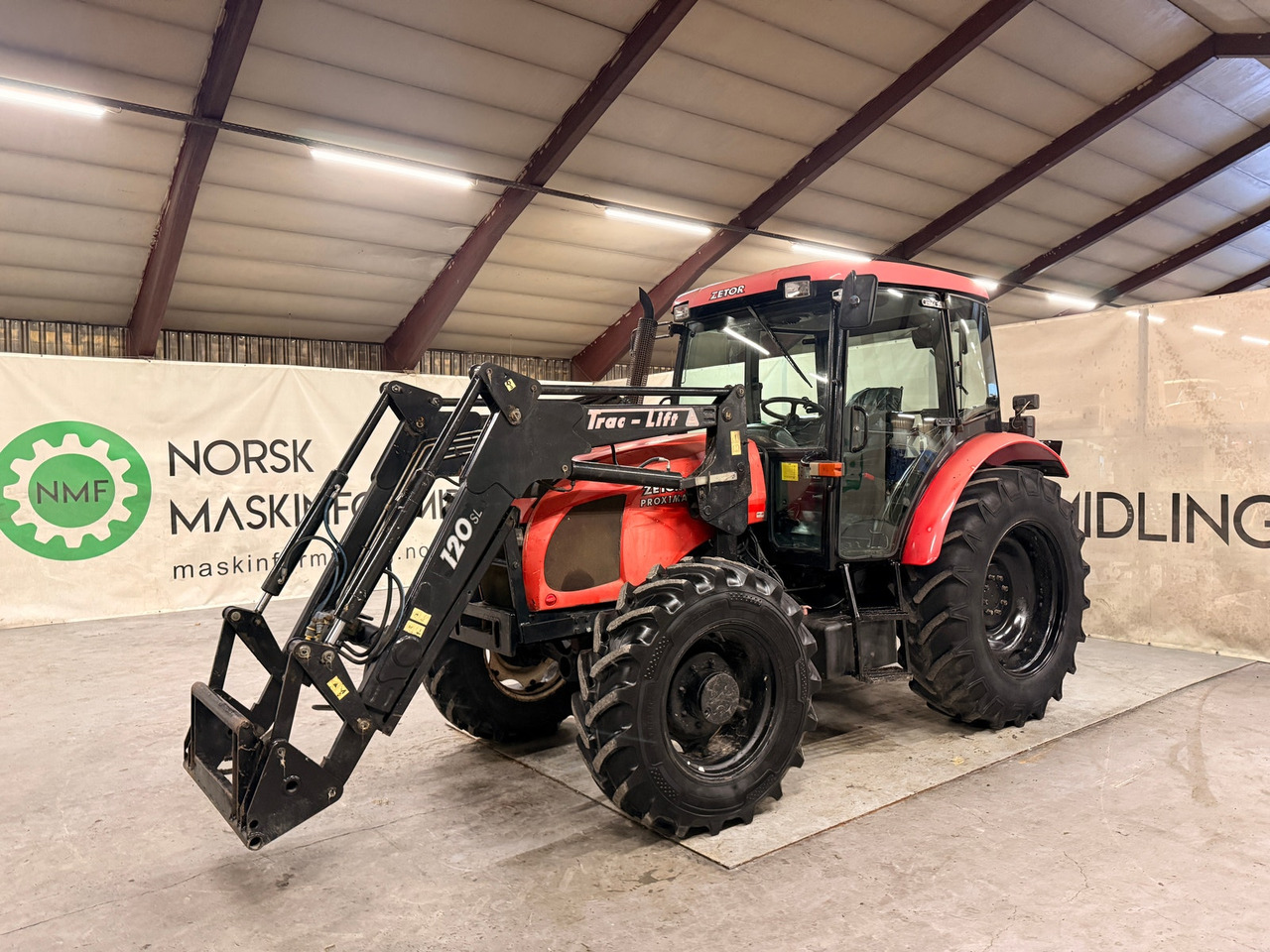 Zetor 8541 Proxima Plus - Τρακτέρ: φωτογραφία 1 Zetor 8541 Proxima Plus - Τρακτέρ: φωτογραφία 1