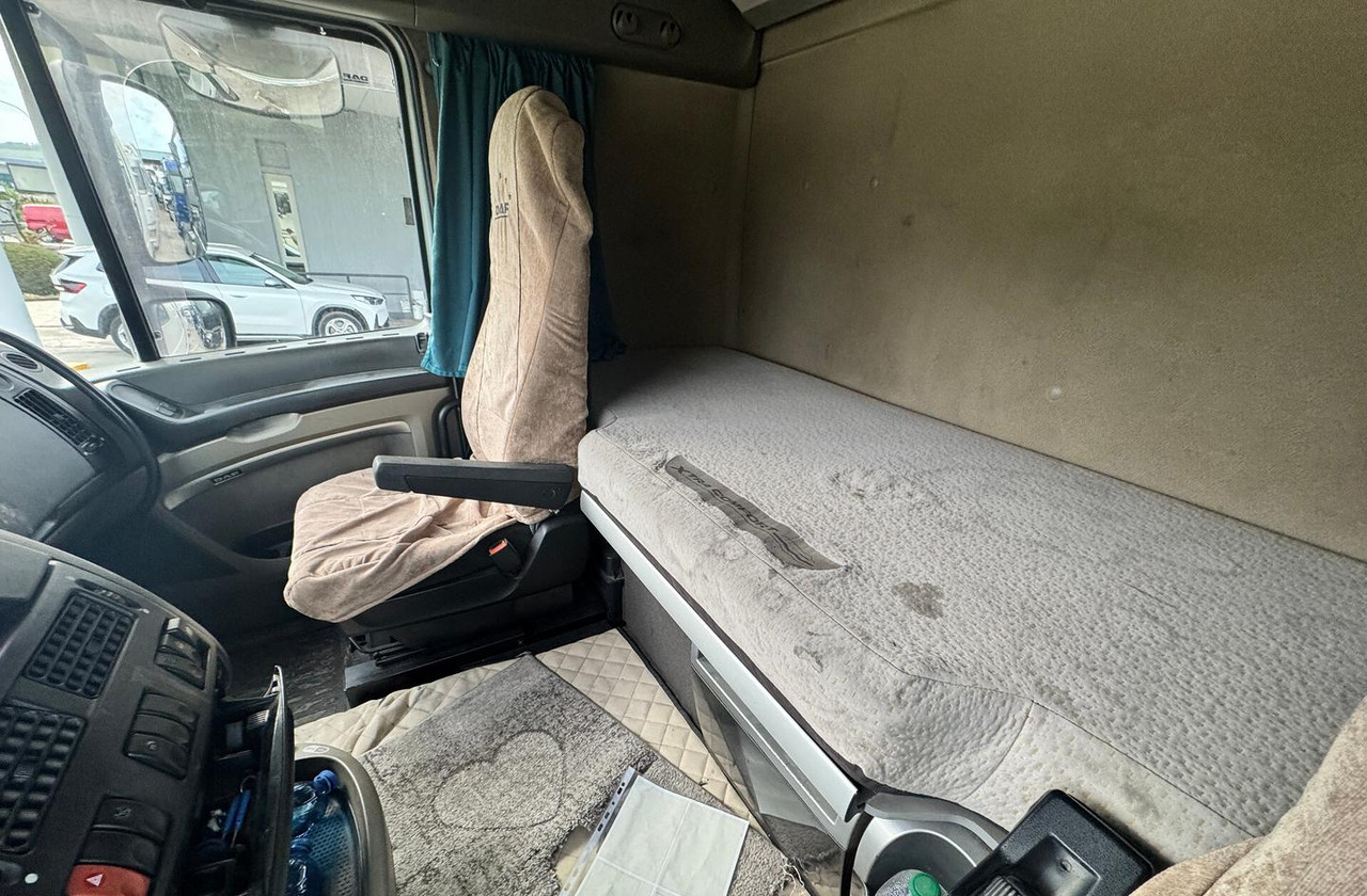 DAF XF 105.460 - 2010 - AUTOMATICO - Τράκτορας: φωτογραφία 4 DAF XF 105.460 - 2010 - AUTOMATICO - Τράκτορας: φωτογραφία 4