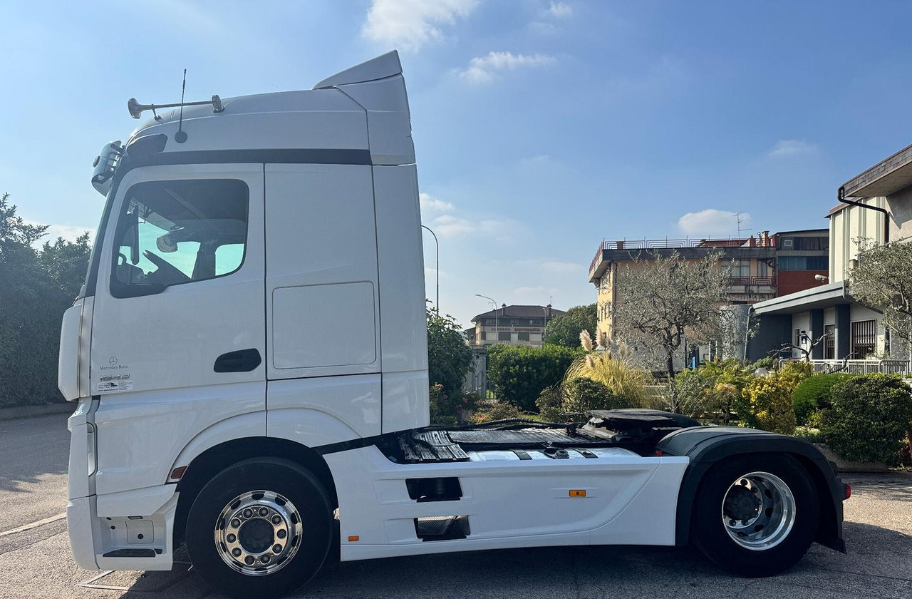 Mercedes Benz Actros 1848 - 2020 - Τράκτορας: φωτογραφία 5 Mercedes Benz Actros 1848 - 2020 - Τράκτορας: φωτογραφία 5