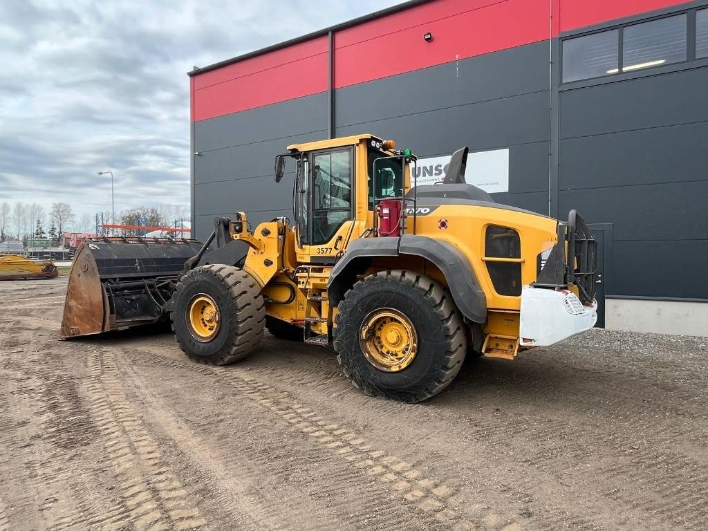 Volvo L 120 H - Ελαστιχοφόρος φορτωτής: φωτογραφία 5 Volvo L 120 H - Ελαστιχοφόρος φορτωτής: φωτογραφία 5
