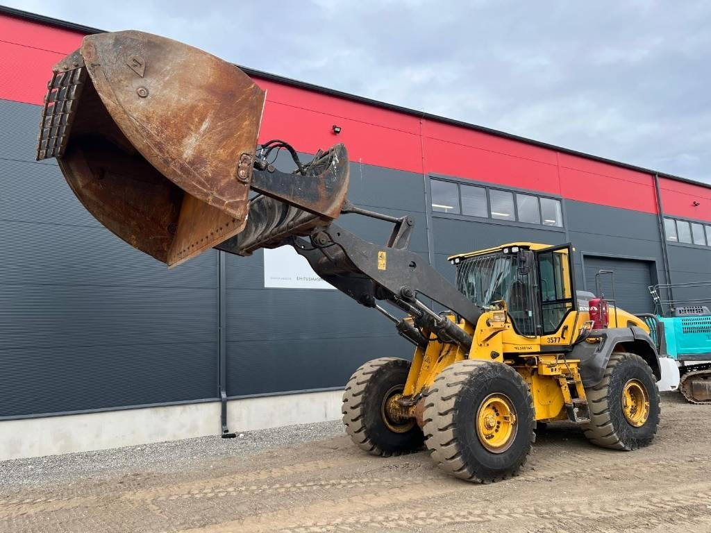 Volvo L 120 H - Ελαστιχοφόρος φορτωτής: φωτογραφία 1 Volvo L 120 H - Ελαστιχοφόρος φορτωτής: φωτογραφία 1