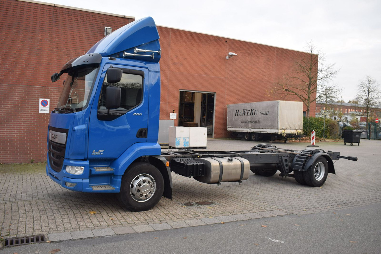 DAF LF 280 Fahrgestell Klima Navi 8-Gang ACC AHK - Φορτηγό σασί: φωτογραφία 2 DAF LF 280 Fahrgestell Klima Navi 8-Gang ACC AHK - Φορτηγό σασί: φωτογραφία 2