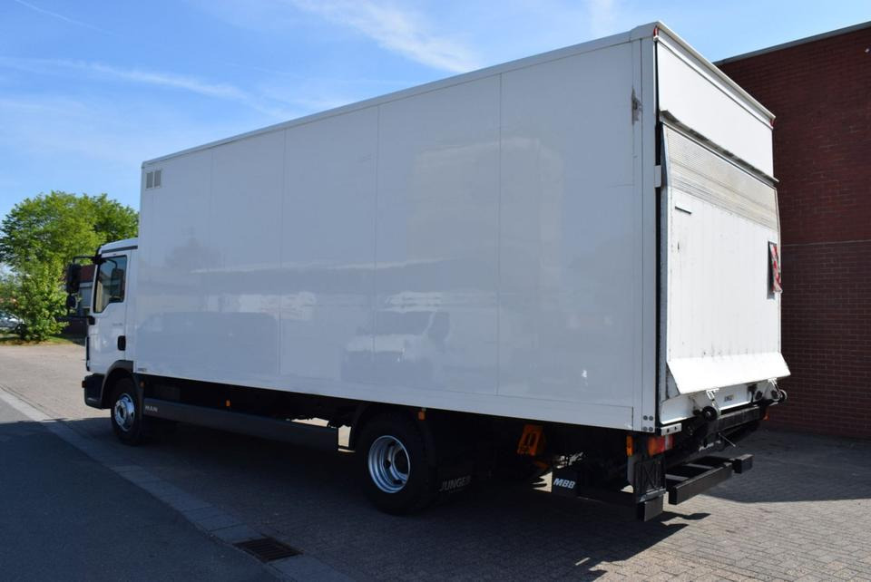 MAN TGL 8.180 Koffer 6,20mLBW 1000KG Klima - Φορτηγό κόφα: φωτογραφία 4 MAN TGL 8.180 Koffer 6,20mLBW 1000KG Klima - Φορτηγό κόφα: φωτογραφία 4