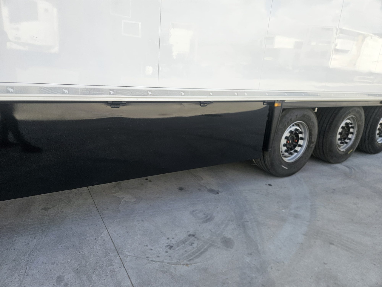 SCHMITZ CARGOBULL SKO 24/L - FP 60 ThermoKing SLXi300 - Επικαθήμενο ψυγείο: φωτογραφία 3 SCHMITZ CARGOBULL SKO 24/L - FP 60 ThermoKing SLXi300 - Επικαθήμενο ψυγείο: φωτογραφία 3