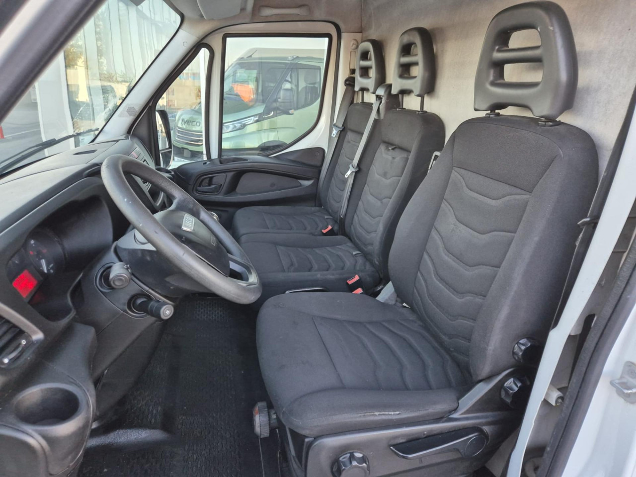IVECO DAILY35C13V12m3 - Επιβατικό βαν: φωτογραφία 3 IVECO DAILY35C13V12m3 - Επιβατικό βαν: φωτογραφία 3