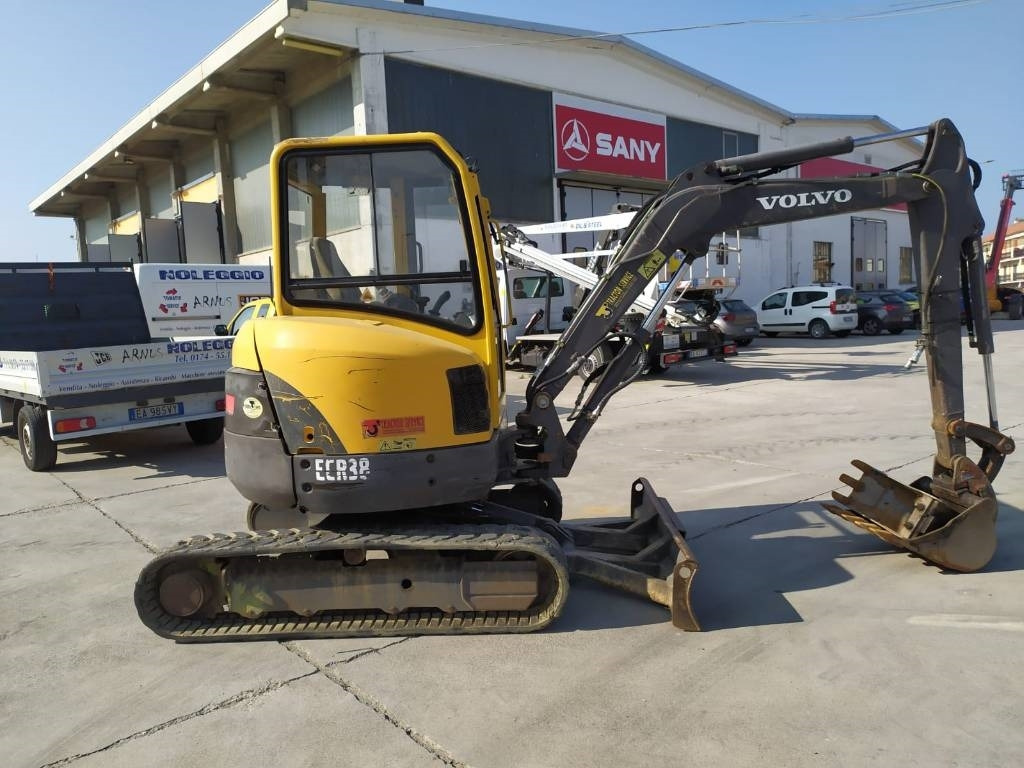 Volvo ECR 38 - Μίνι εκσκαφέας: φωτογραφία 5 Volvo ECR 38 - Μίνι εκσκαφέας: φωτογραφία 5