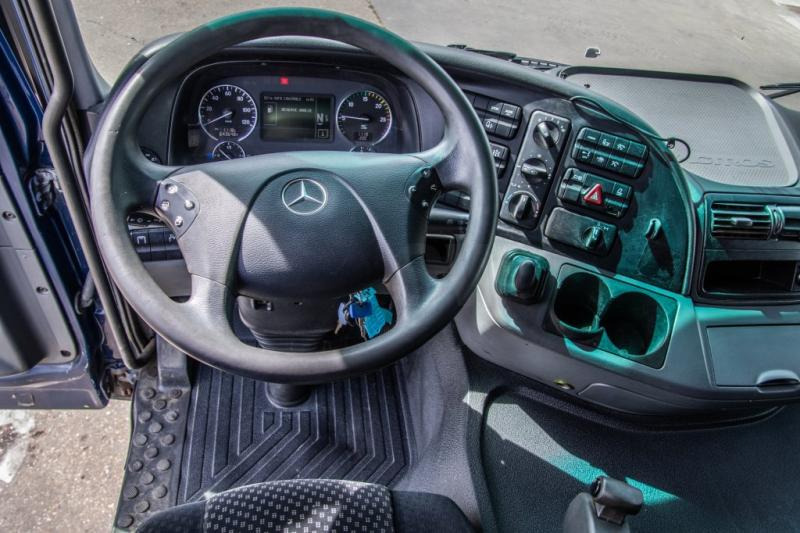 Interior photo 2: Leasing Mercedes ACTROS 1846 LS-MP3+HYDR. Mercedes ACTROS 1846 LS-MP3+HYDR.
