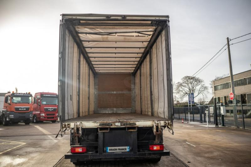 Φορτηγό μουσαμάς Volvo FM330-6x2-10 pneus/tires-intarder: φωτογραφία 6