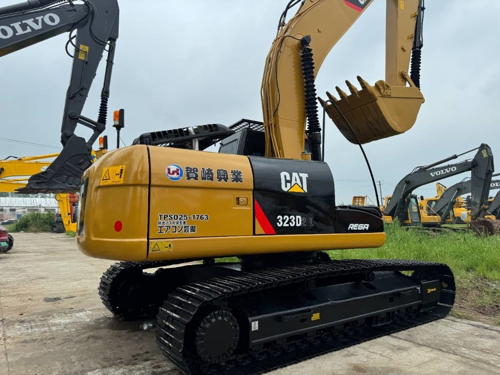 CAT 323D2 - Ερπυστριοφόρος εκσκαφέας: φωτογραφία 2 CAT 323D2 - Ερπυστριοφόρος εκσκαφέας: φωτογραφία 2