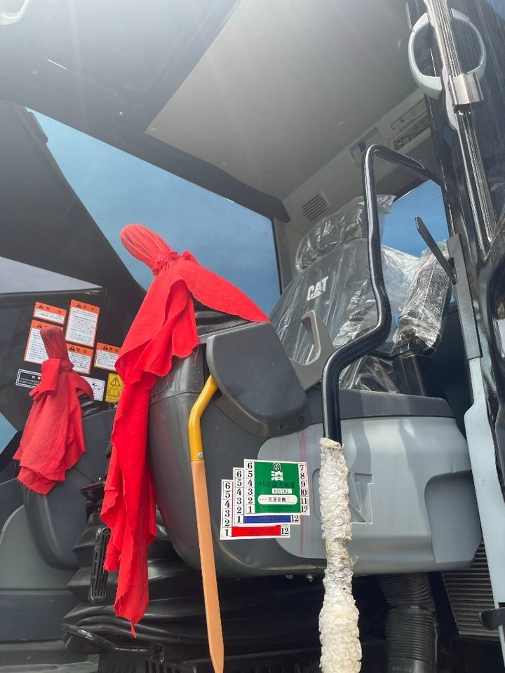 CAT 330D2 - Ερπυστριοφόρος εκσκαφέας: φωτογραφία 4 CAT 330D2 - Ερπυστριοφόρος εκσκαφέας: φωτογραφία 4