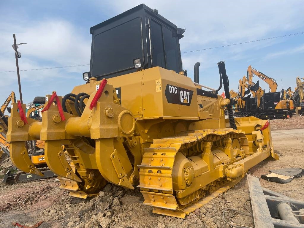 CAT D 7 G - Μπουλντόζα: φωτογραφία 1 CAT D 7 G - Μπουλντόζα: φωτογραφία 1