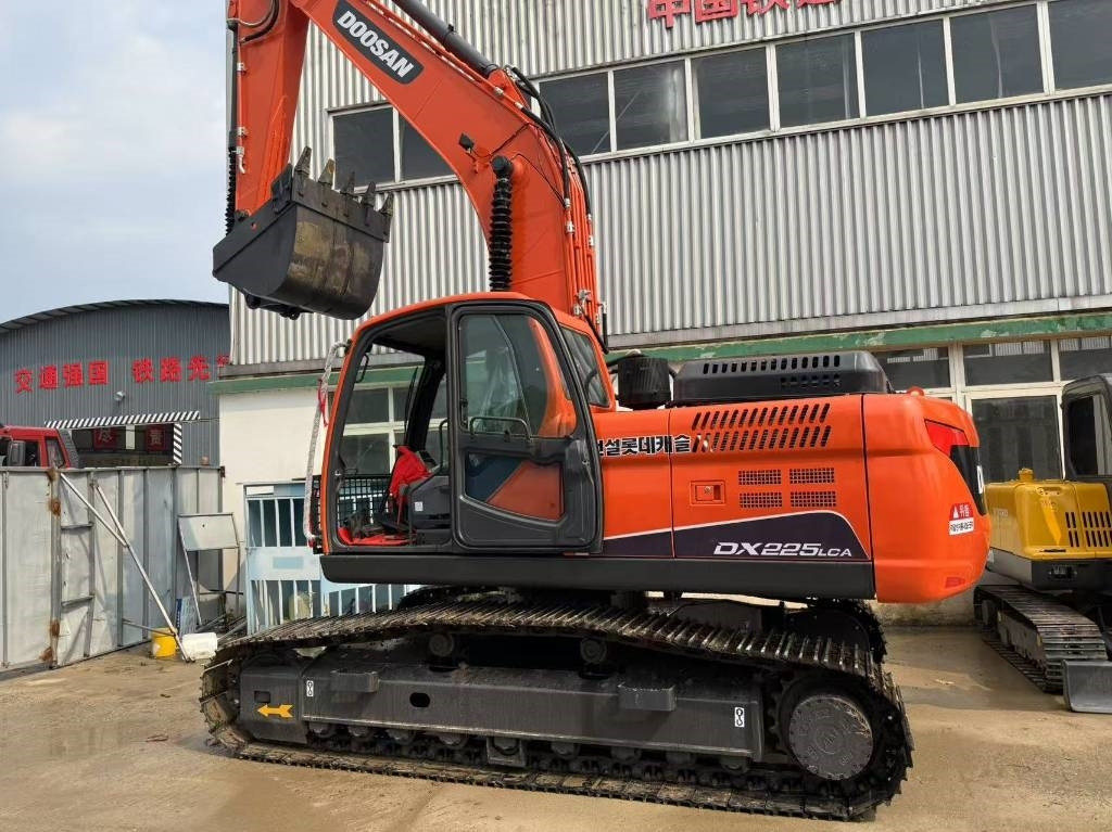 Doosan DX 225 LCA - Ερπυστριοφόρος εκσκαφέας: φωτογραφία 1 Doosan DX 225 LCA - Ερπυστριοφόρος εκσκαφέας: φωτογραφία 1