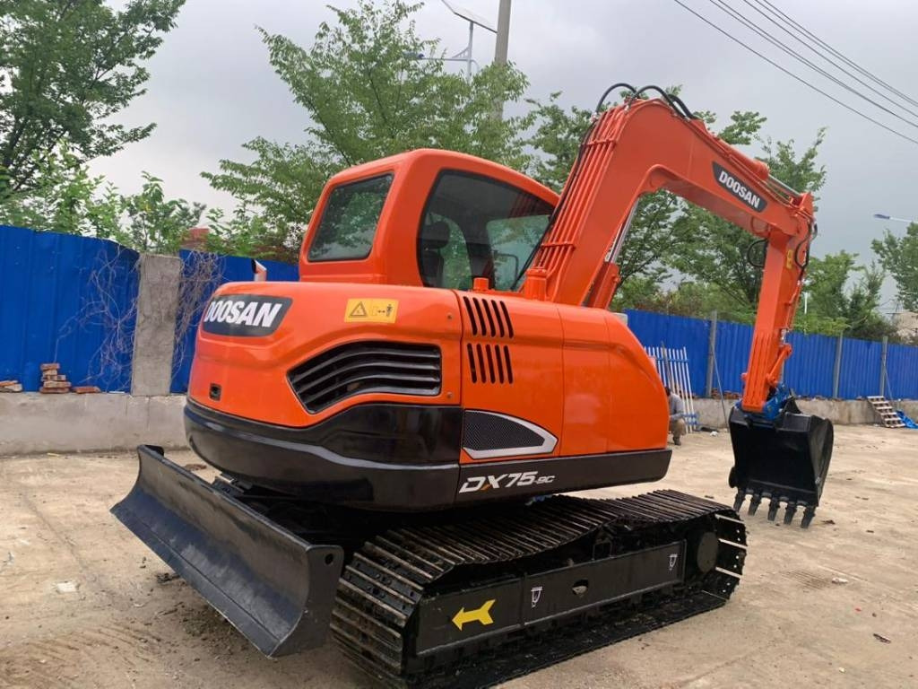 Doosan DX 75 - Μίνι εκσκαφέας: φωτογραφία 1 Doosan DX 75 - Μίνι εκσκαφέας: φωτογραφία 1