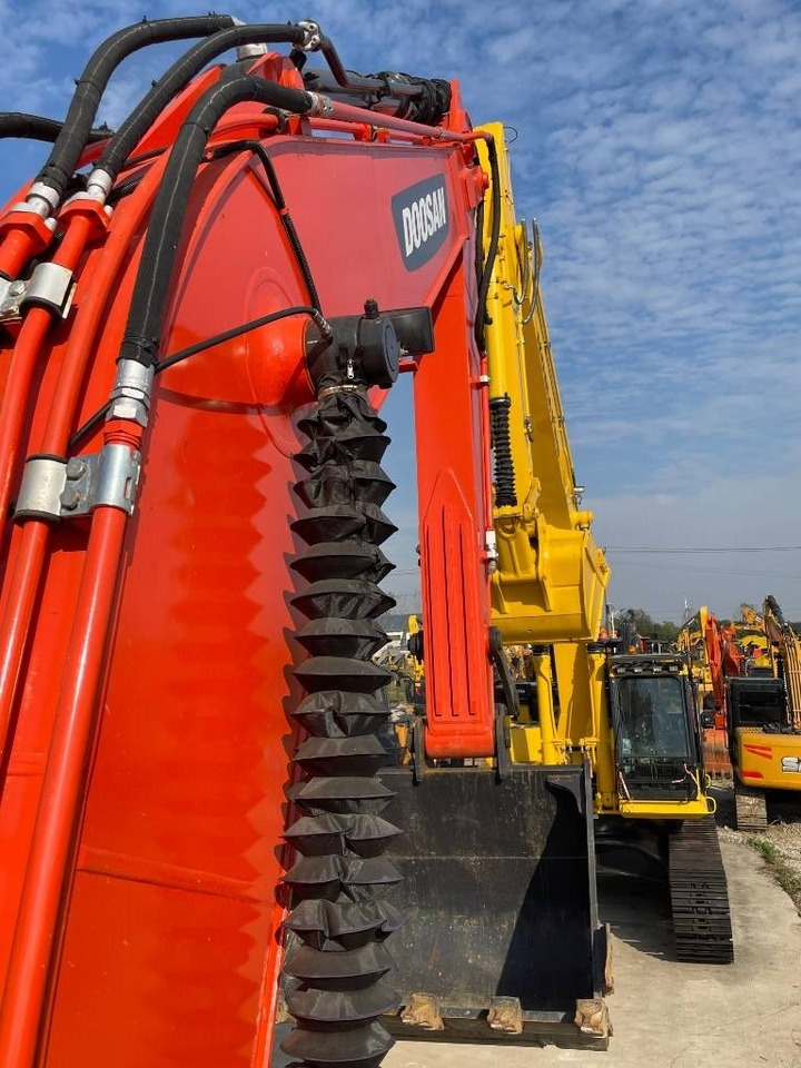Doosan DX225LCA - Ερπυστριοφόρος εκσκαφέας: φωτογραφία 3 Doosan DX225LCA - Ερπυστριοφόρος εκσκαφέας: φωτογραφία 3