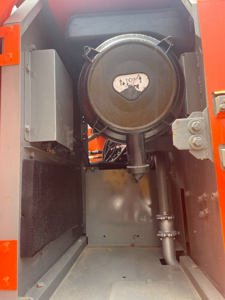 Hitachi ZX 200 - Ερπυστριοφόρος εκσκαφέας: φωτογραφία 3 Hitachi ZX 200 - Ερπυστριοφόρος εκσκαφέας: φωτογραφία 3