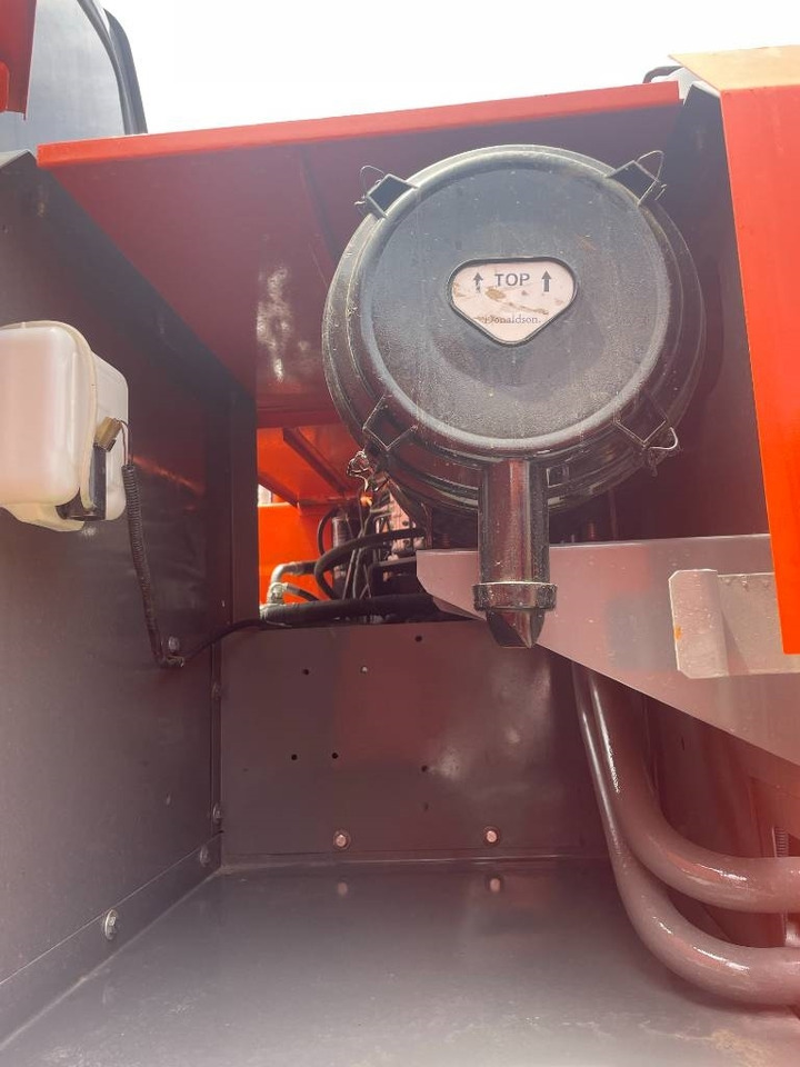 Hitachi ZX 200 - Ερπυστριοφόρος εκσκαφέας: φωτογραφία 5 Hitachi ZX 200 - Ερπυστριοφόρος εκσκαφέας: φωτογραφία 5