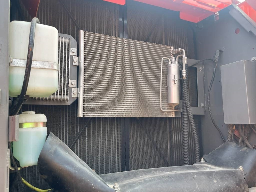 Hitachi ZX 210 - Ερπυστριοφόρος εκσκαφέας: φωτογραφία 3 Hitachi ZX 210 - Ερπυστριοφόρος εκσκαφέας: φωτογραφία 3