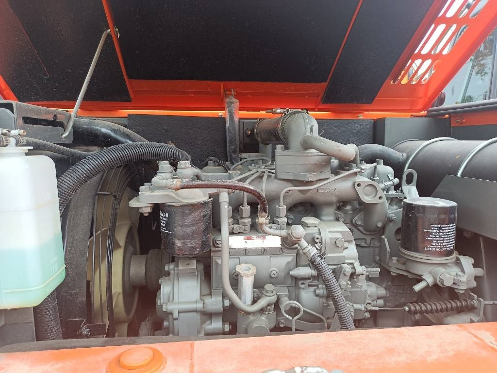 Hitachi ZX 60 - Ερπυστριοφόρος εκσκαφέας: φωτογραφία 4 Hitachi ZX 60 - Ερπυστριοφόρος εκσκαφέας: φωτογραφία 4