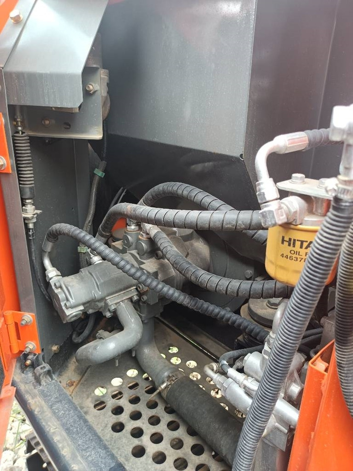 Hitachi ZX 60 - Ερπυστριοφόρος εκσκαφέας: φωτογραφία 5 Hitachi ZX 60 - Ερπυστριοφόρος εκσκαφέας: φωτογραφία 5