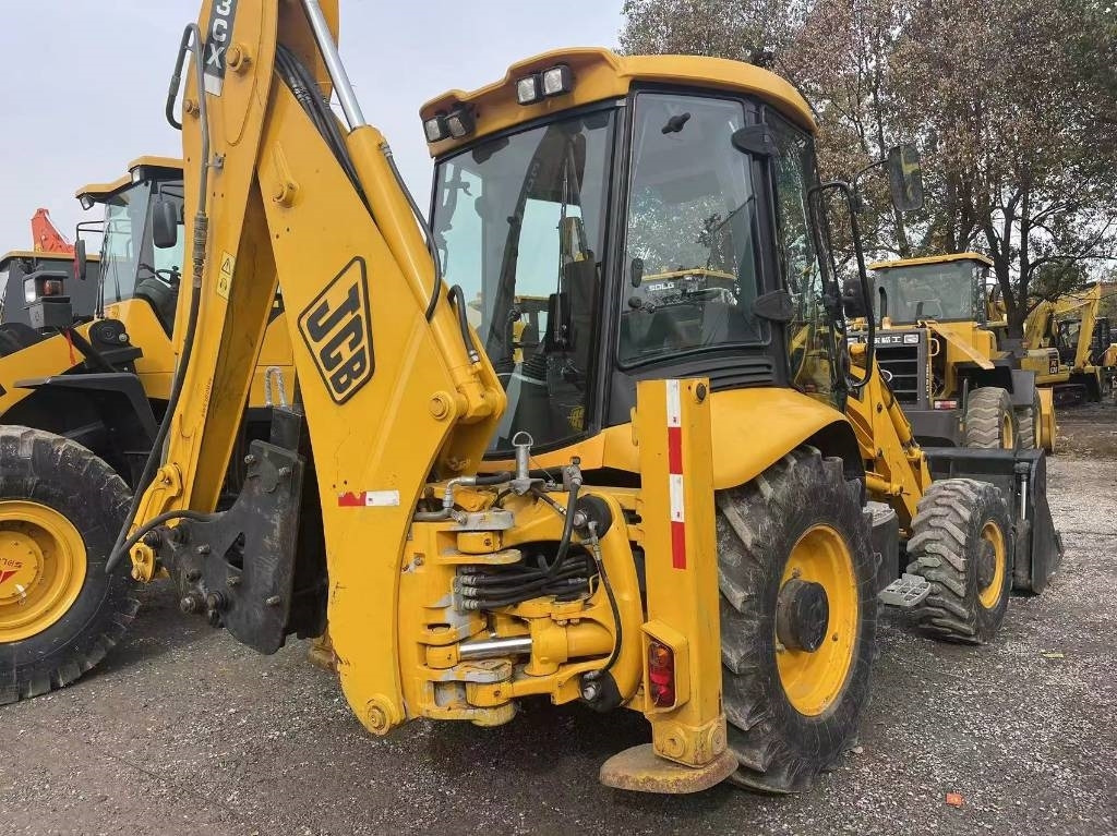 JCB 3CX - Φορτωτής εκσκαφέας: φωτογραφία 1 JCB 3CX - Φορτωτής εκσκαφέας: φωτογραφία 1