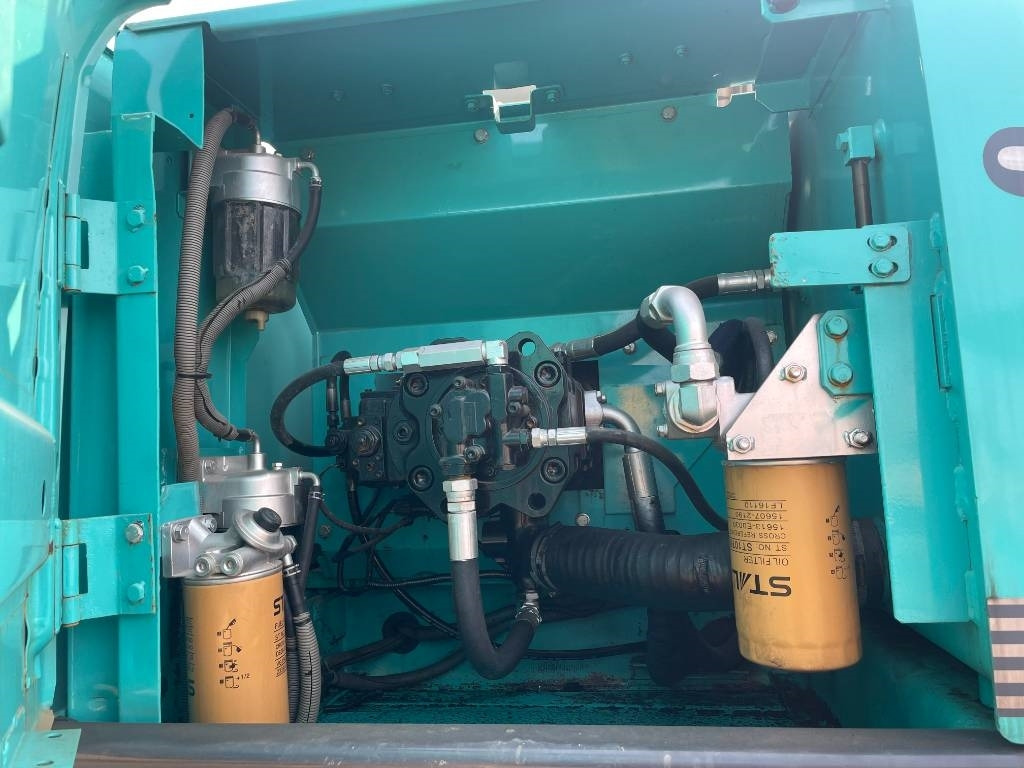 Kobelco SK 200 - Ερπυστριοφόρος εκσκαφέας: φωτογραφία 3 Kobelco SK 200 - Ερπυστριοφόρος εκσκαφέας: φωτογραφία 3