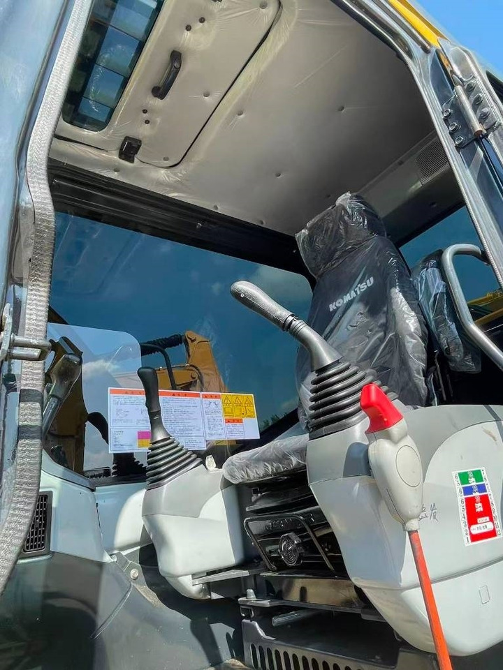 Komatsu PC 130  - Ερπυστριοφόρος εκσκαφέας: φωτογραφία 4 Komatsu PC 130  - Ερπυστριοφόρος εκσκαφέας: φωτογραφία 4