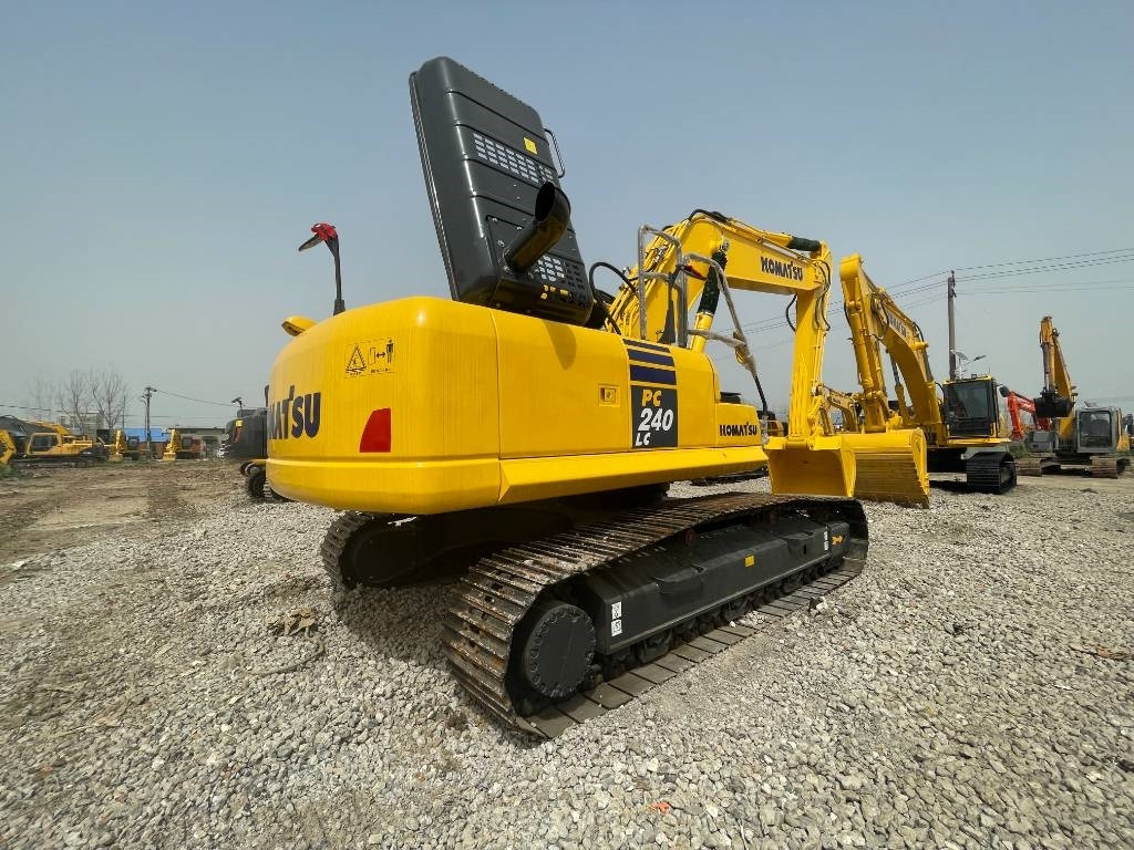Ερπυστριοφόρος εκσκαφέας Komatsu PC 240 LC: φωτογραφία 7 Ερπυστριοφόρος εκσκαφέας Komatsu PC 240 LC: φωτογραφία 7