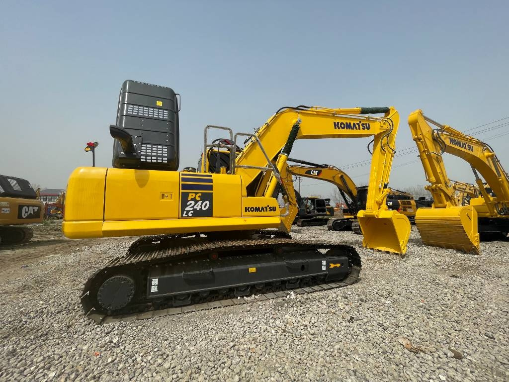 Komatsu PC 240 LC - Ερπυστριοφόρος εκσκαφέας: φωτογραφία 1 Komatsu PC 240 LC - Ερπυστριοφόρος εκσκαφέας: φωτογραφία 1