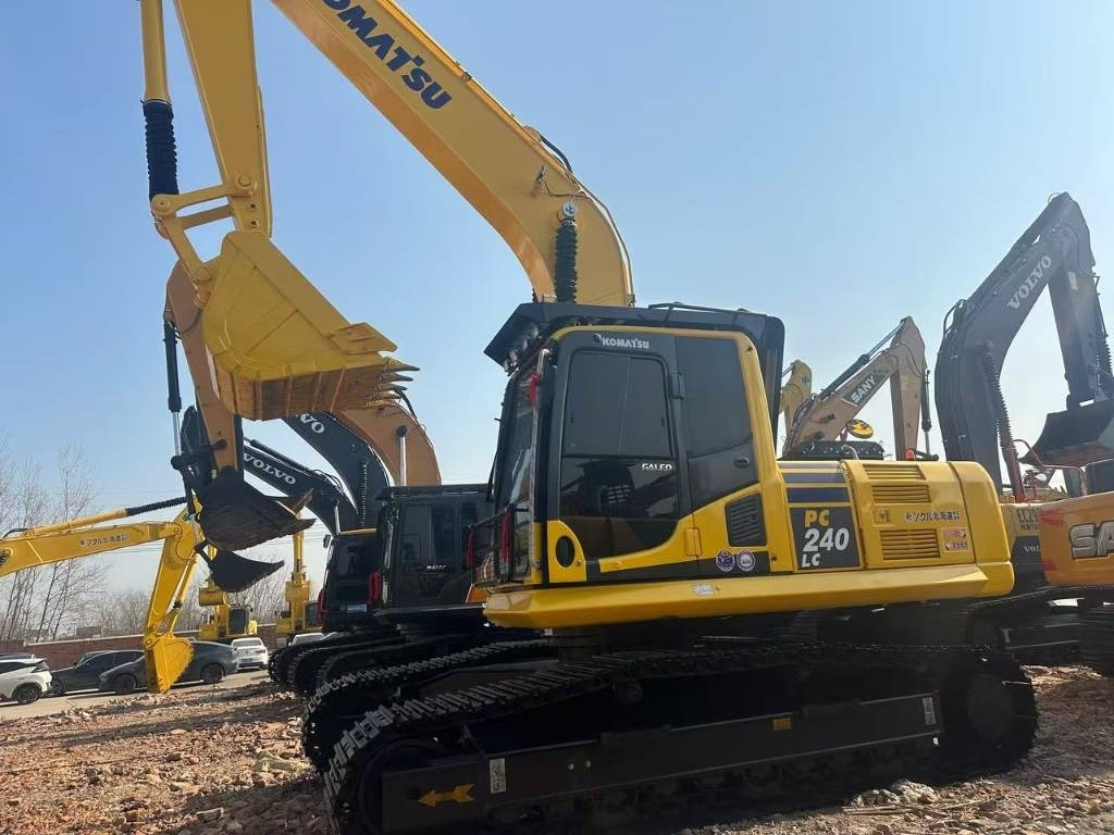 Komatsu PC 240 - Ερπυστριοφόρος εκσκαφέας: φωτογραφία 2 Komatsu PC 240 - Ερπυστριοφόρος εκσκαφέας: φωτογραφία 2