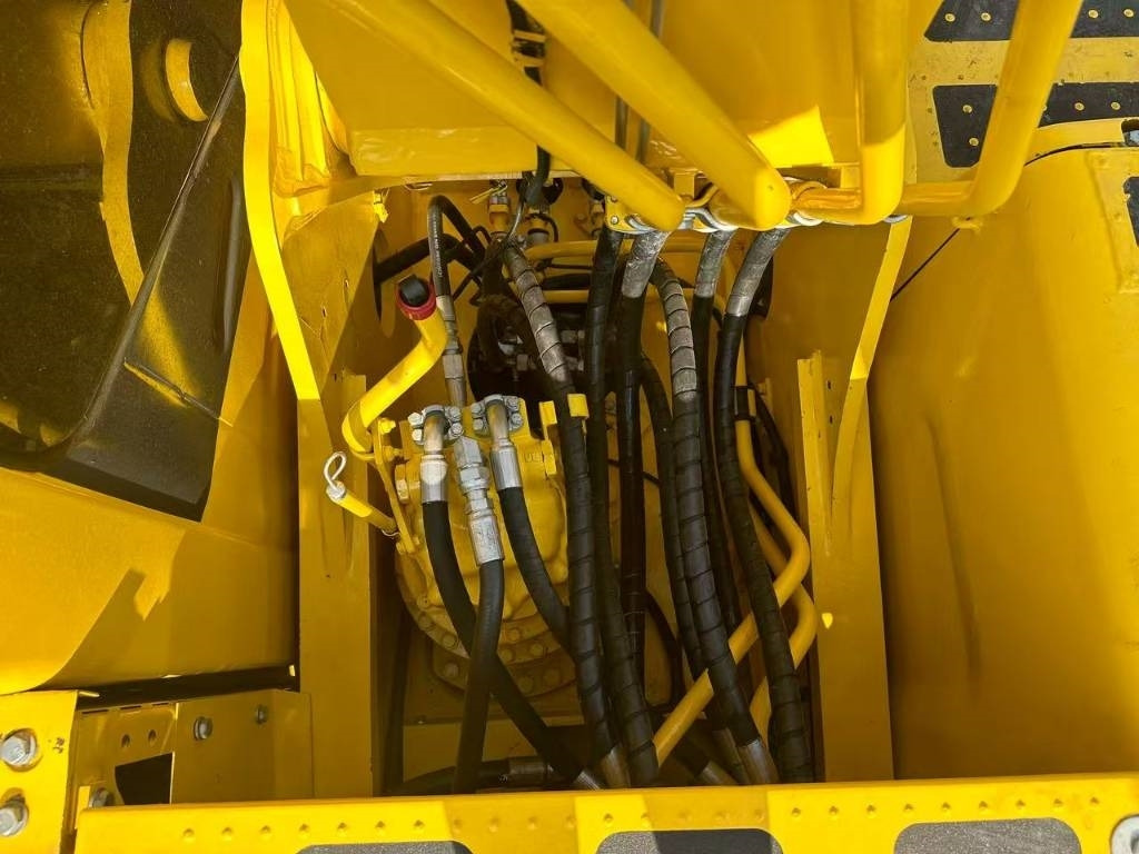 Komatsu PC 240 - Ερπυστριοφόρος εκσκαφέας: φωτογραφία 3 Komatsu PC 240 - Ερπυστριοφόρος εκσκαφέας: φωτογραφία 3